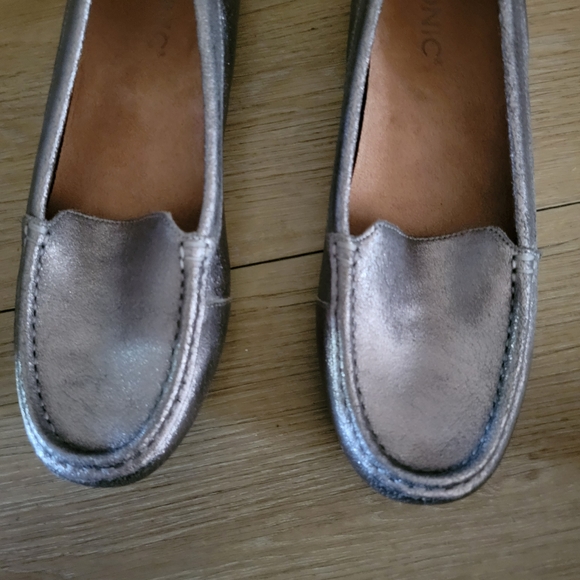 Vionic Women's Leather Moccasins Debbie Metallic 8.5 - Picture 3 of 6